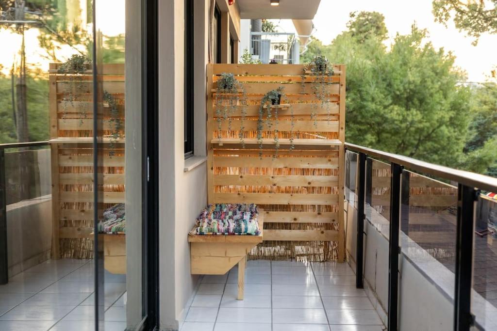 Smaragdi Luxury Jacuzzi Apartment Noho Premium Living Athens Exterior photo